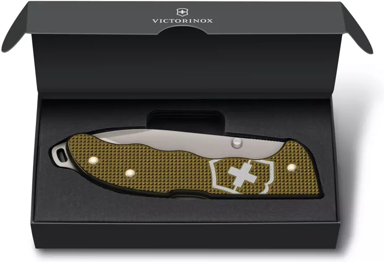 VICTORINOX Zatvárací nôž HUNTER PRO ALOX LE 2024 - terra-brown (0.9415.L24)