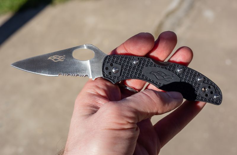 GANZO FIREBIRD Zatvárací nôž F759M-S BackLock Serrated - black (F759MS-BK)